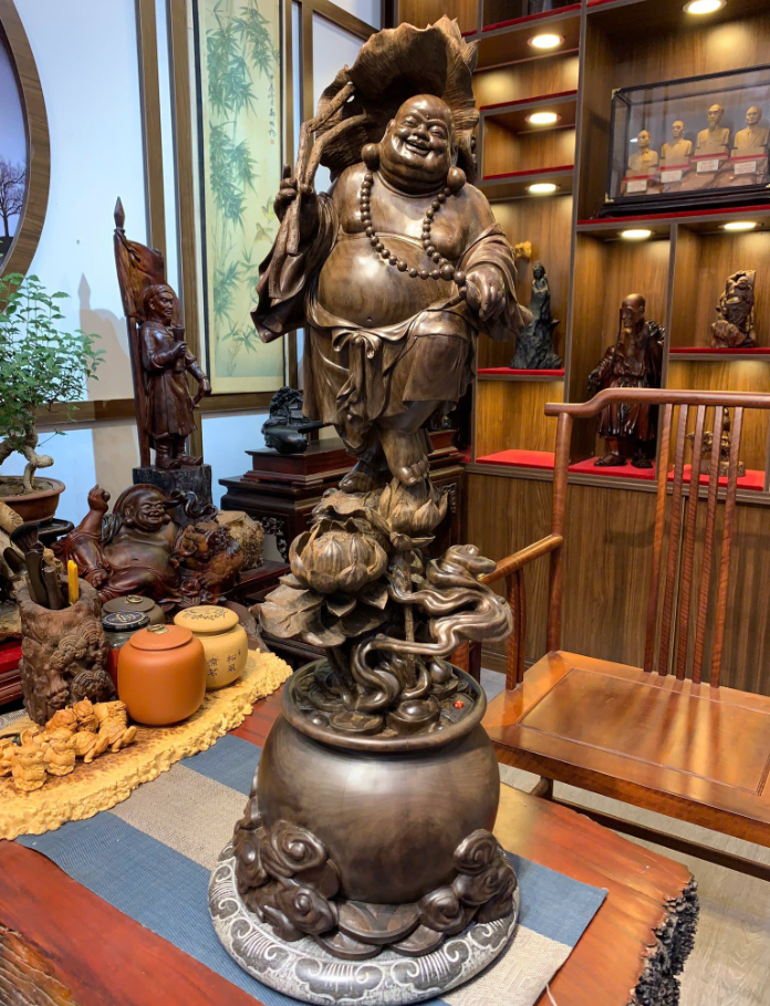 Tượng Phật Di Lặc ngồi bao tiền gỗ nu kháo